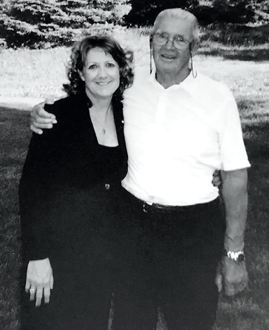 Jane Soper Kennedy, sympathisante engagée, avec son père, Warren Y. Soper