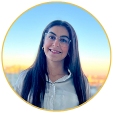 Miss Niousha Alizadehsaravi